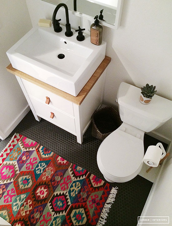 Colorful Accessories Small Bathroom Ideas